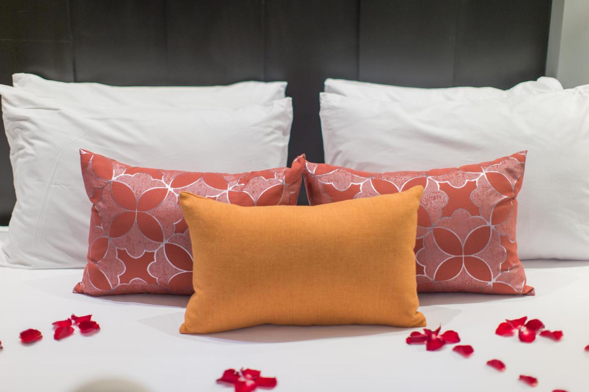 Patong Signature Boutique Hotel Szoba fotó