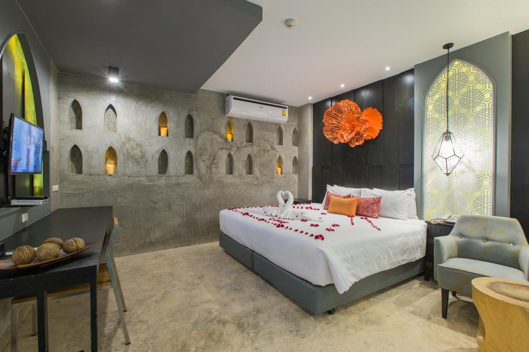 Patong Signature Boutique Hotel Szoba fotó