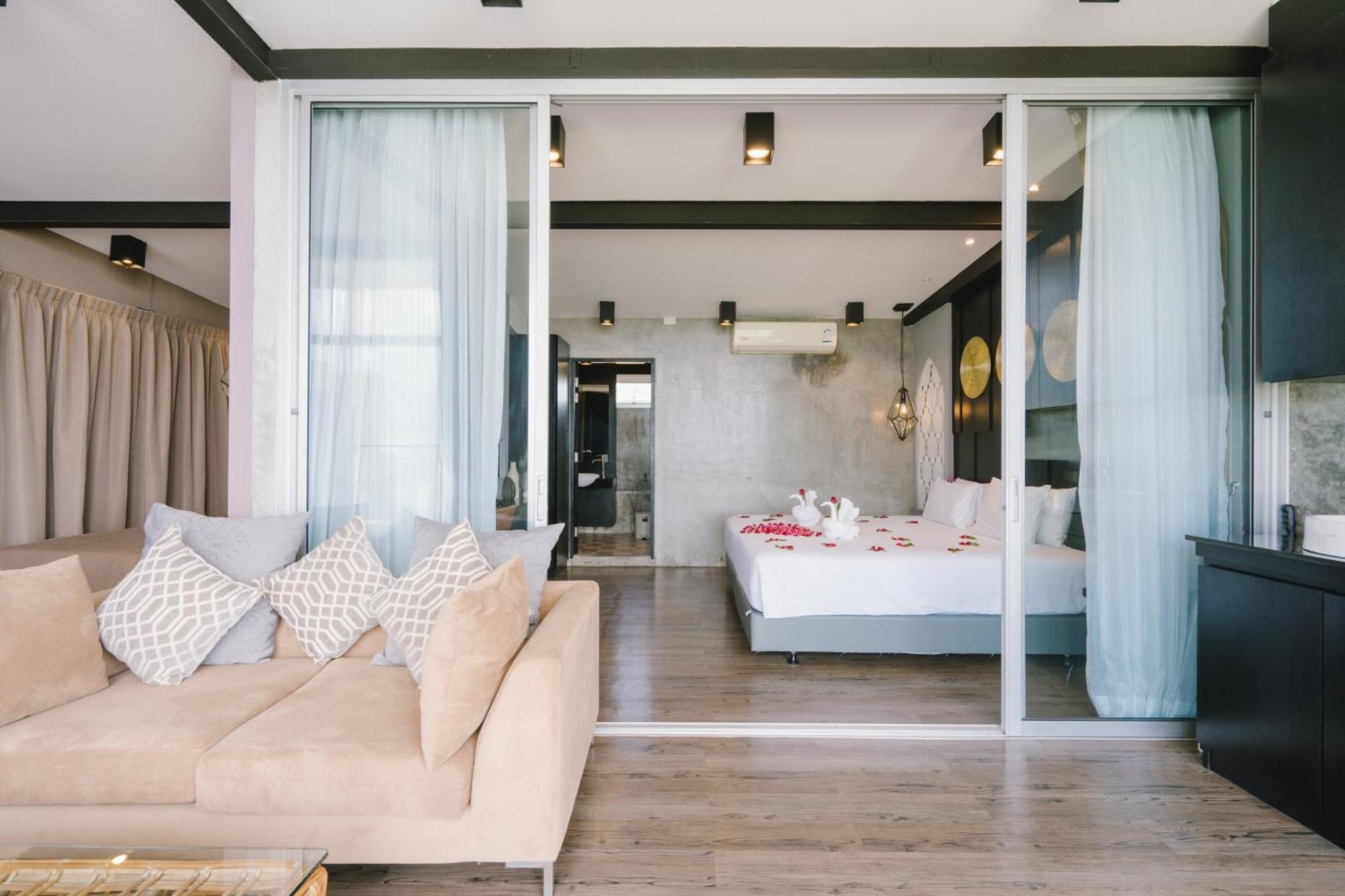 Patong Signature Boutique Hotel Szoba fotó